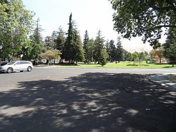 2nd image of 425 Roswell Ct