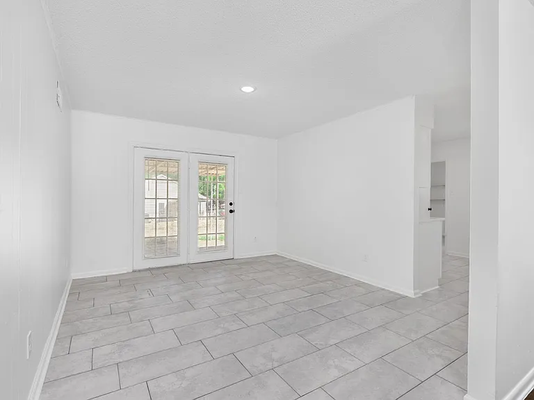 1860 Brookhaven Dr — Photo 8