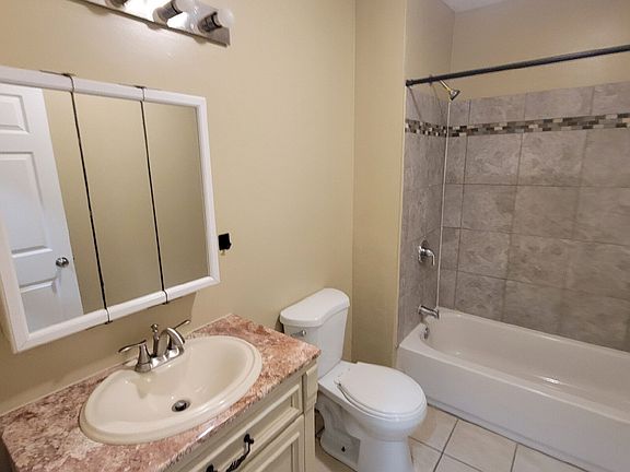 5th image of 547 E 20th St
