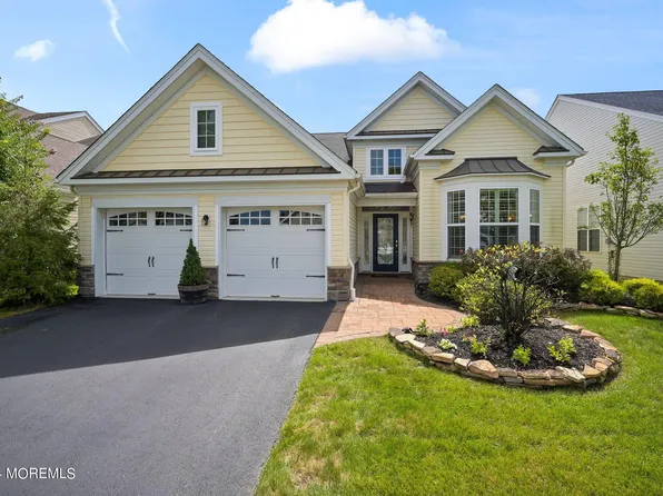 46 Sunset Drive, Tinton Falls, NJ 07724