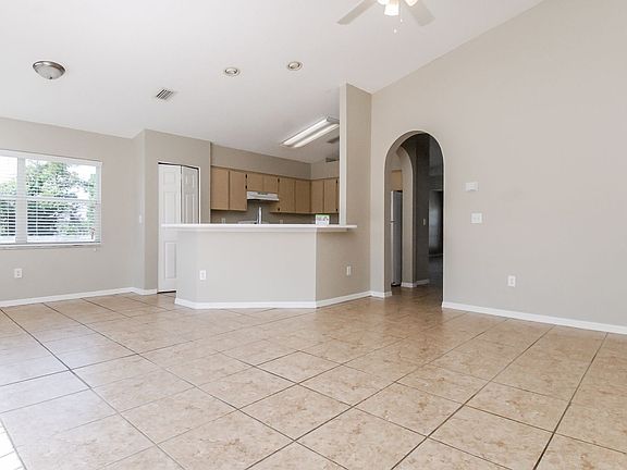 5th image of 4741 Bloom Dr