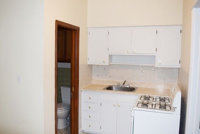2nd image of 306 E Lafayette St #2