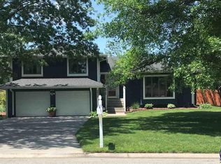 2929 SE Meadowview Dr, Topeka, KS 66605