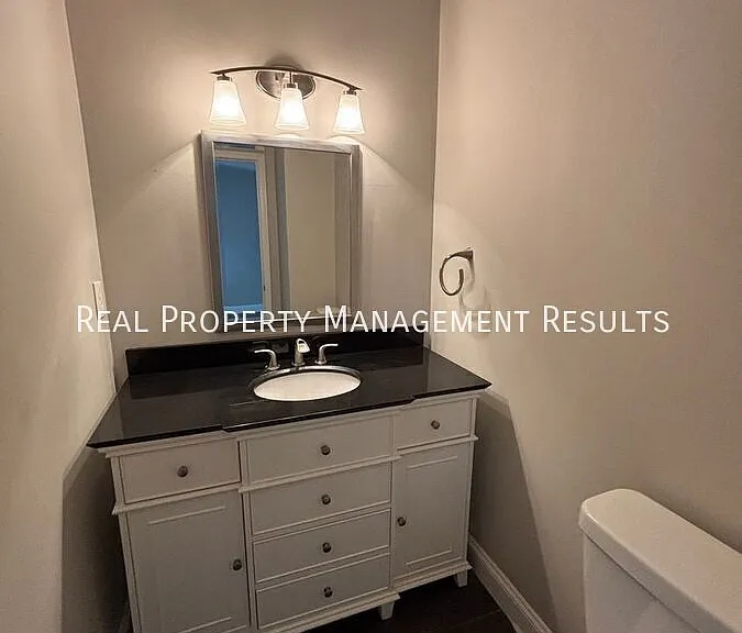 114 Olde Newburgh Dr — Photo 8