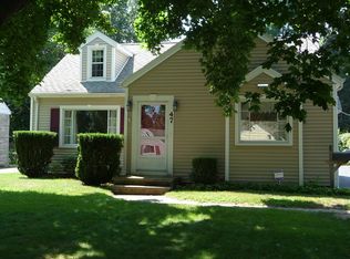 47 Manor Dr, Rochester, NY 14617