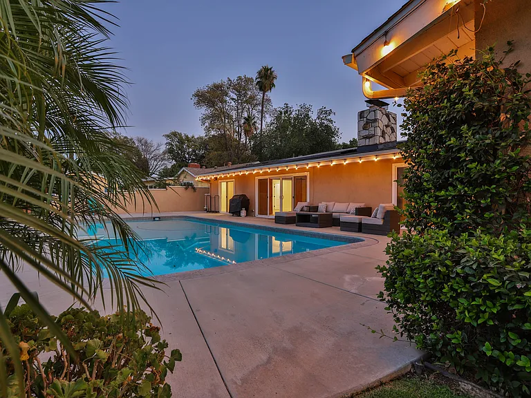 4835 Cliffside Dr — Photo 56