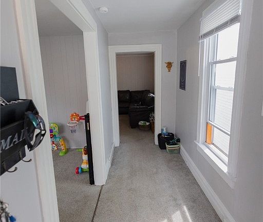 2nd image of 19 E 1st Ave