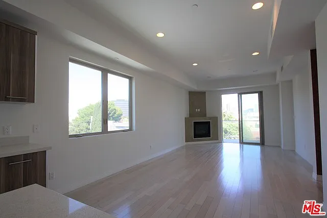 819 S Holt Ave #PENTHOUSE — Photo 15