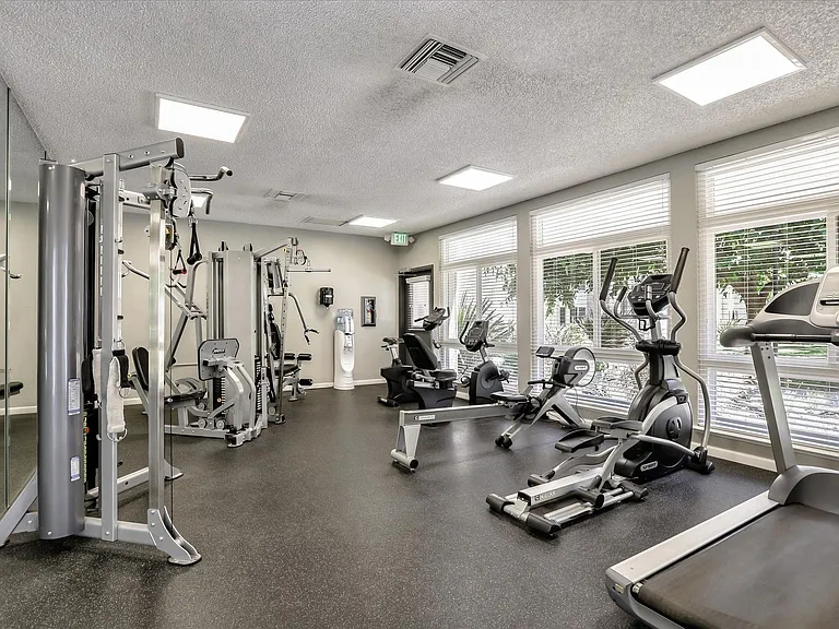 Santa Teresa Apartments — Photo 5