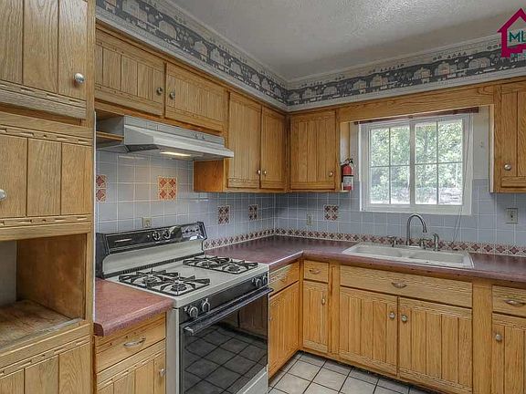 5th image of 5240 Mimosa Ln