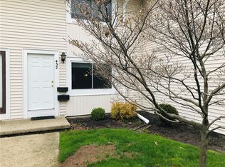 432 Eastbrooke Ln, Rochester, NY 14618