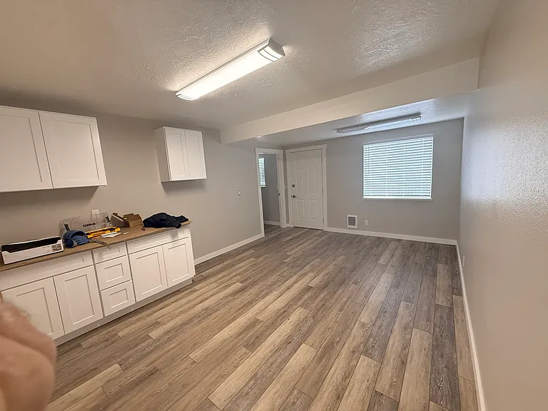 490 N Pine St — Photo 14