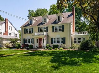 33 Birch Rd, West Hartford, CT 06119