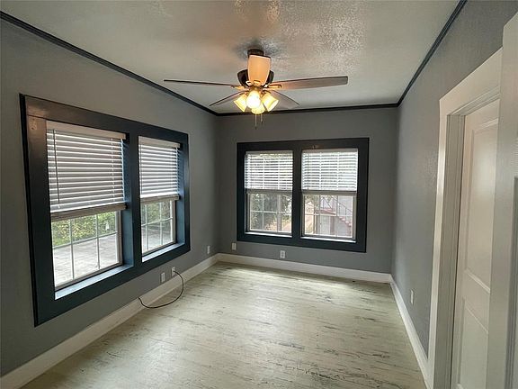3rd image of 320 W Canty St #3