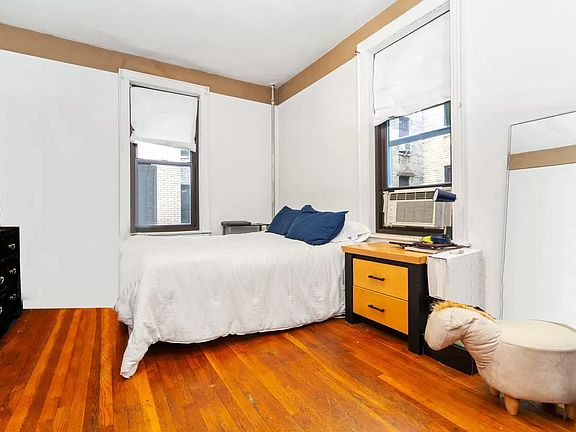 4th image of 345 Montgomery St APT 5N