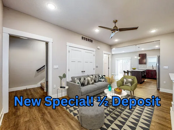 307 Washington Ave #102, Ames, IA 50010