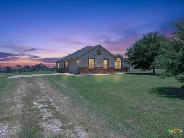 8407 Shaw Rd, Rogers, TX 76569