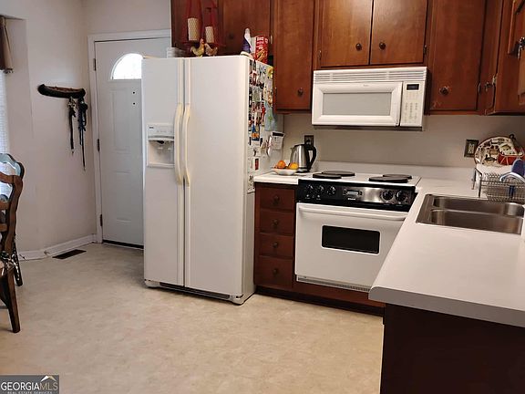 2nd image of 127 Hamby St
