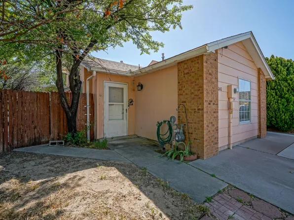 5048 Bogart St NW, Albuquerque, NM 87120