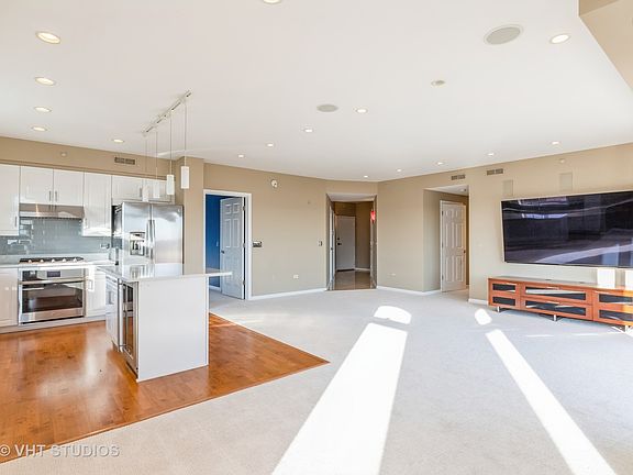 4th image of 395 Graceland Ave Unit 703