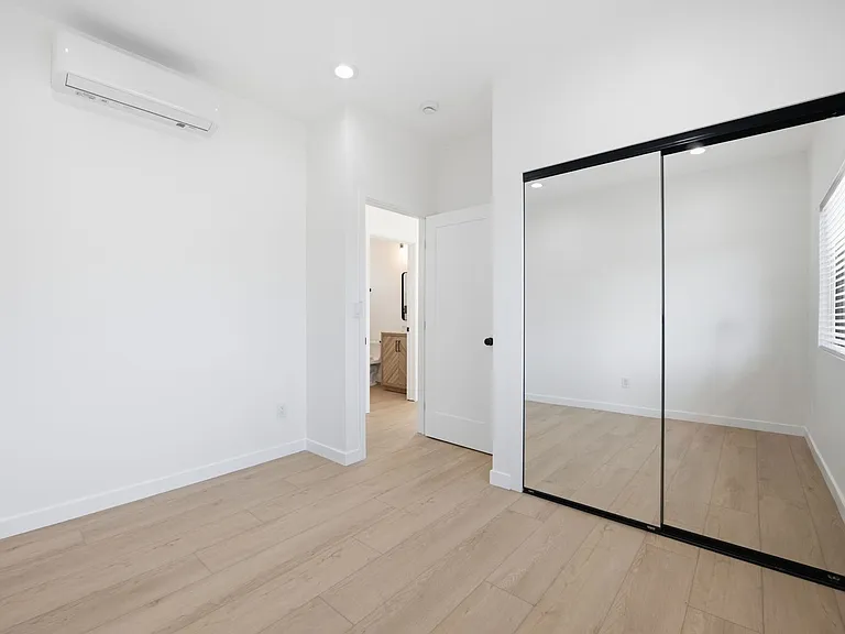 6914 Eberhart St — Photo 7