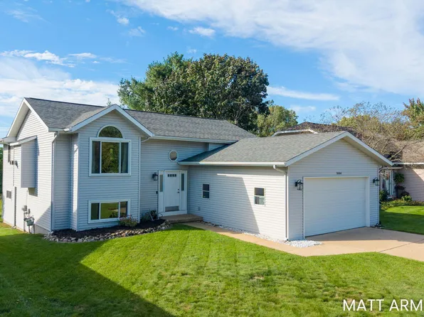 3064 Beckie Dr SW, Wyoming, MI 49418