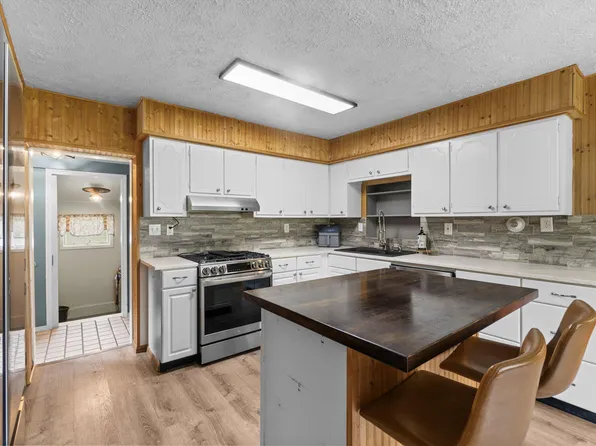 7786 First Court Ave, Gaylord, MI 49735