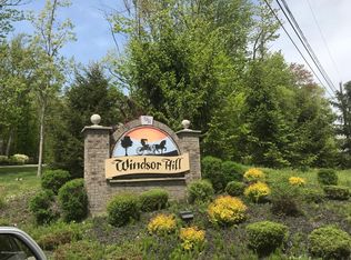 205 Windsor Way #L-97, Moscow, PA