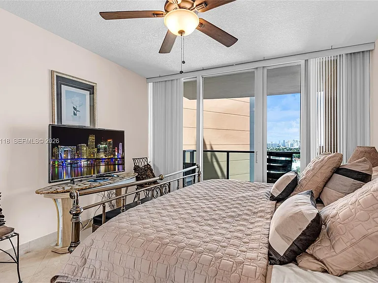 1455 Ocean Dr #1106 — Photo 23
