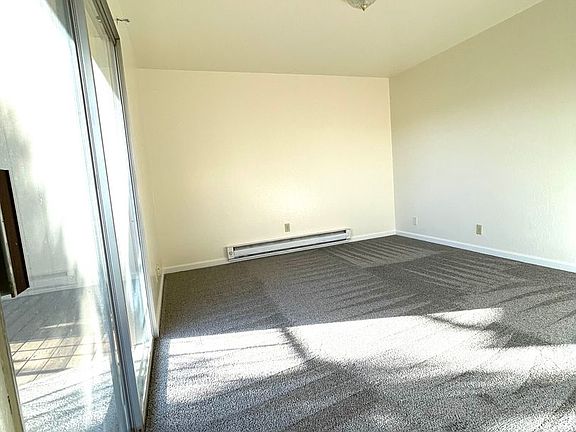 5th image of 15290 La Alameda Dr APT C