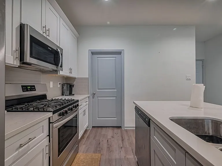 3540 Rebecca St — Photo 7