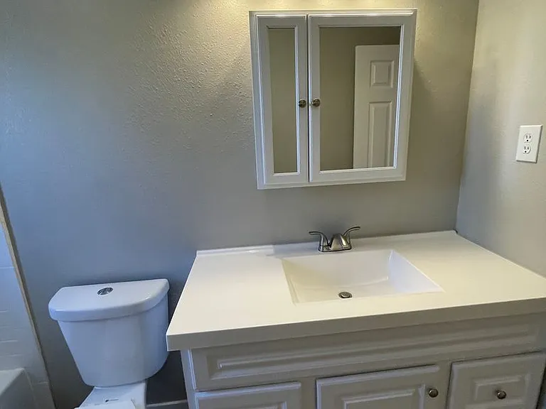 890 Revere St — Photo 16