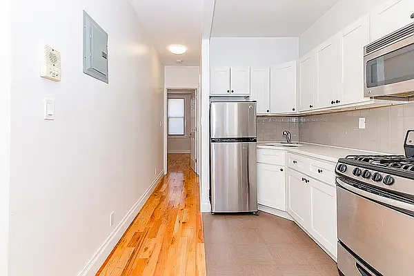 Rented by MySpaceNYC | media 7