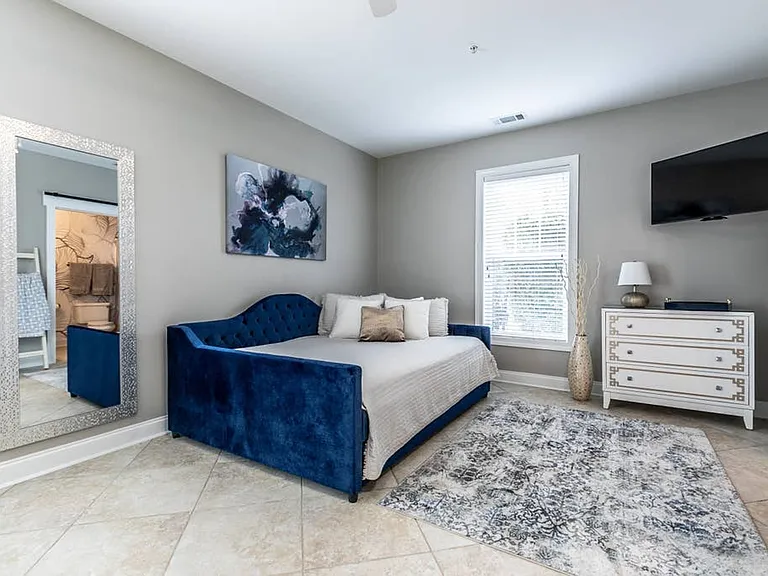 World Tour Blvd — Photo 7