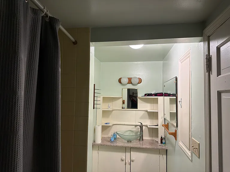 2110 3rd St #1 — Photo 5