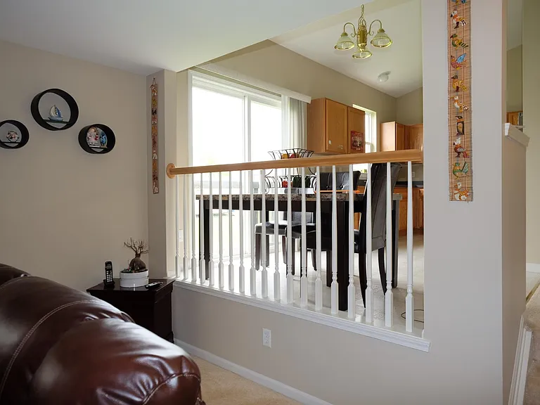 9653 Wexford Dr — Photo 2