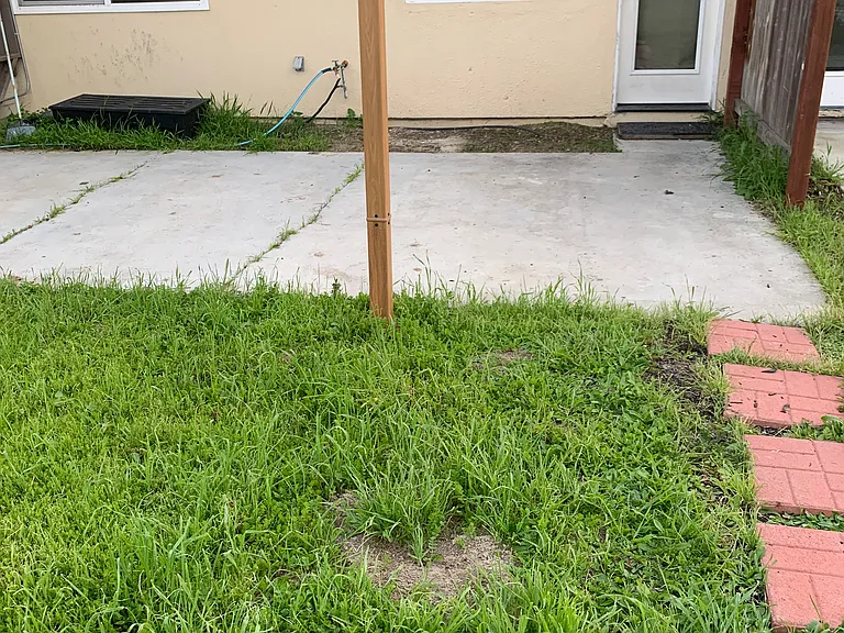 Kelly Dr — Photo 1