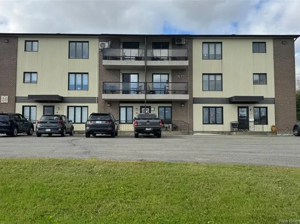 20 Bateman Ave, Edmundston, NB E3V 4A9