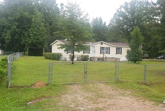 2nd image of 383 Pine Ave