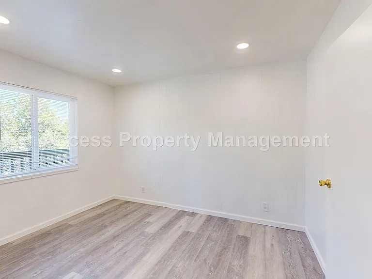 617 Tully Rd #21 — Photo 13