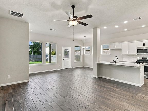 5th image of 119 Winged Elm Ct