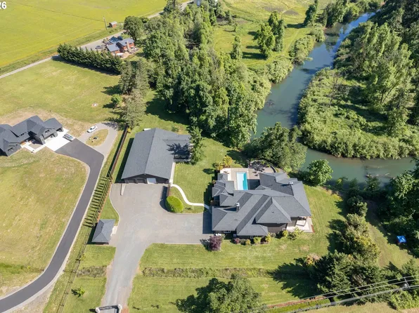 35282 McKenzie View Dr, Springfield, OR 97478
