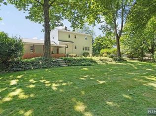5 Middletown Rd, Montvale, NJ 07645