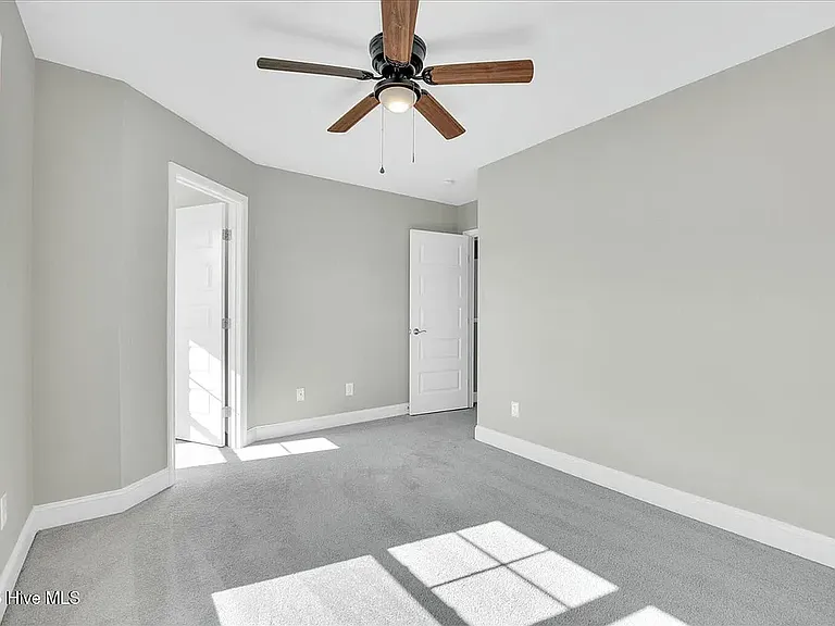 1319 Teddy Rd — Photo 11