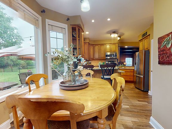 5th image of 1282 William Dr