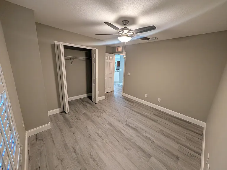 625 Coconut Ave N — Photo 13