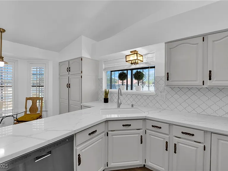 148 Triberg Ct — Photo 11