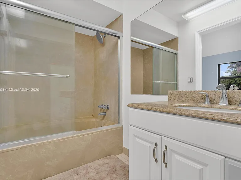 9355 SW 8th St #425 — Photo 19