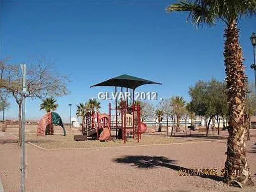 1092 Paradise Coach Dr #1 — Photo 7