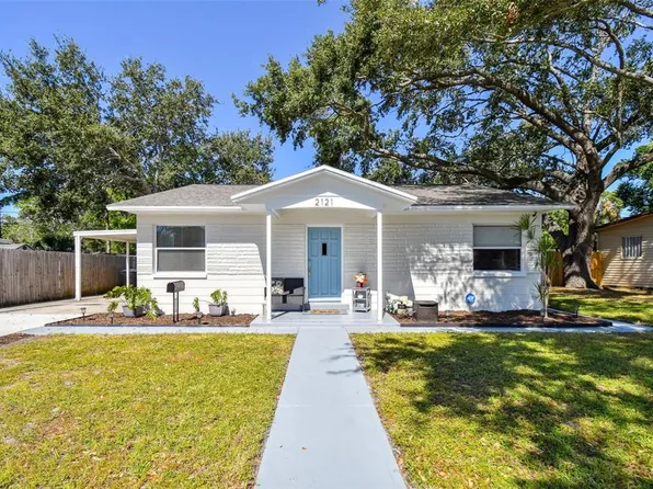 2121 Barcelona Way S, Saint Petersburg, FL 33712